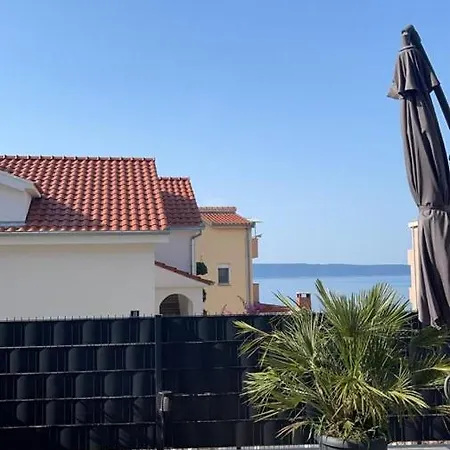 아파트 Escape2ciovo *